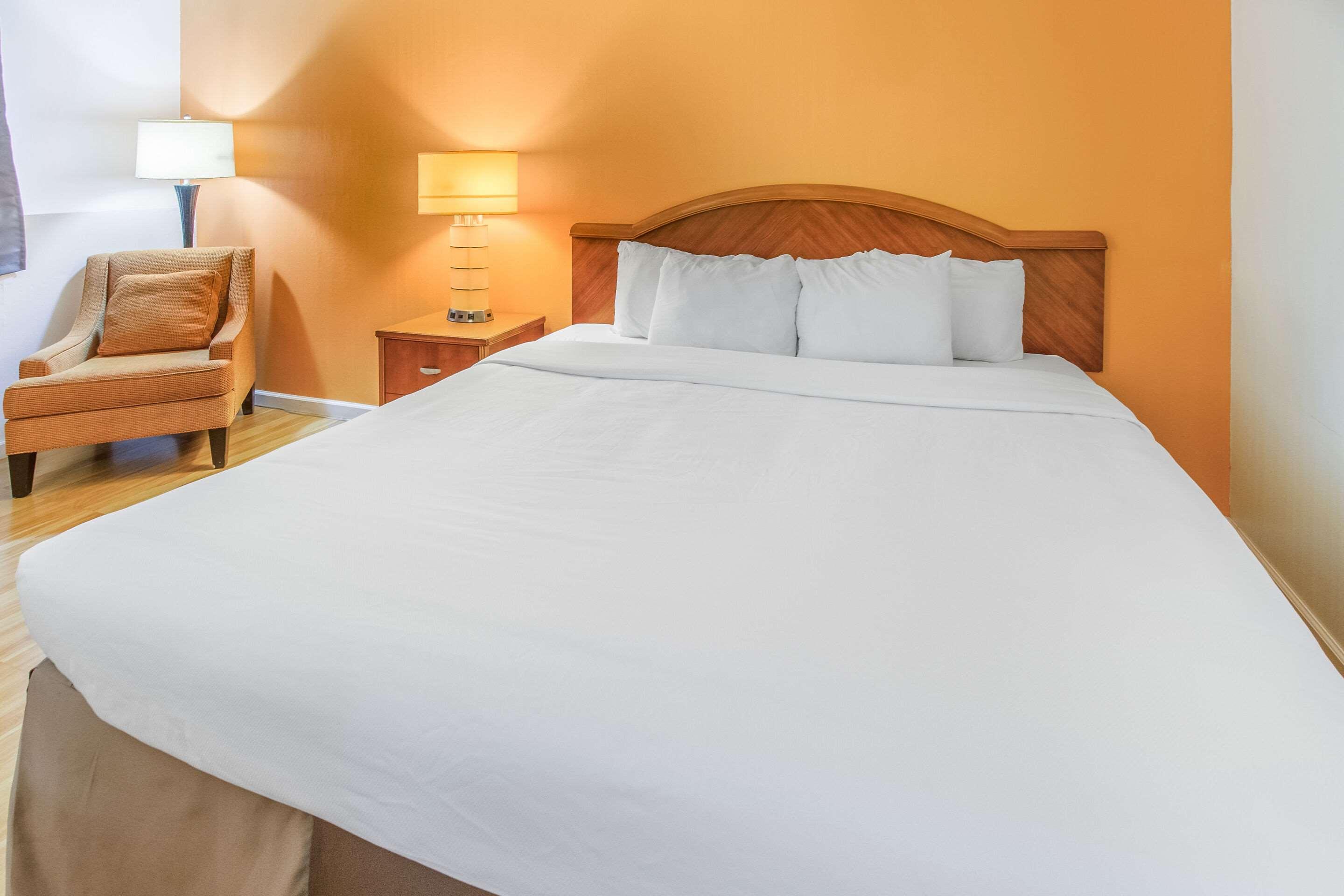 Econo Lodge Alliance Exteriör bild