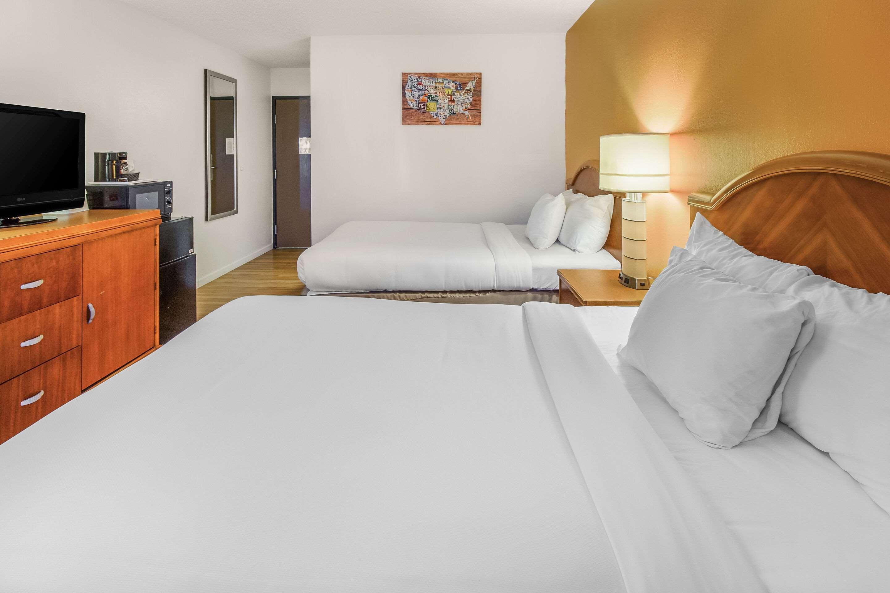 Econo Lodge Alliance Exteriör bild