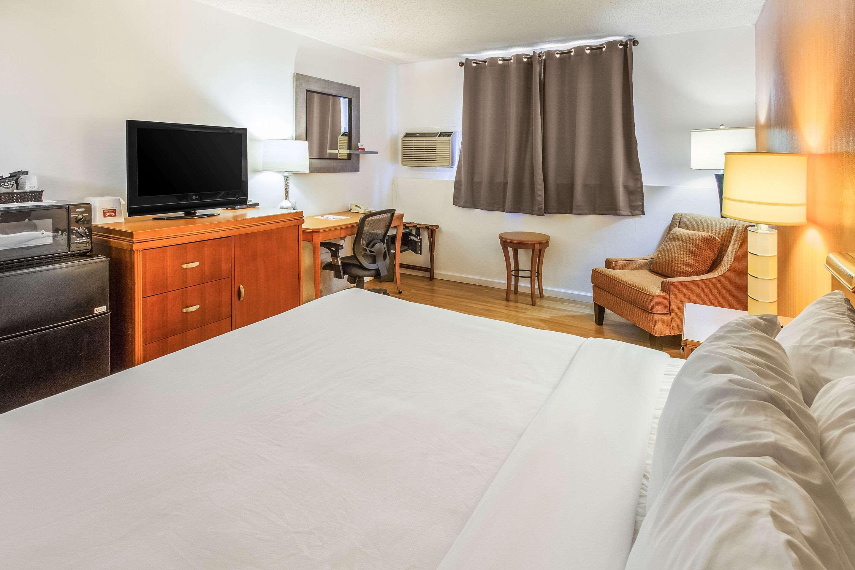 Econo Lodge Alliance Exteriör bild